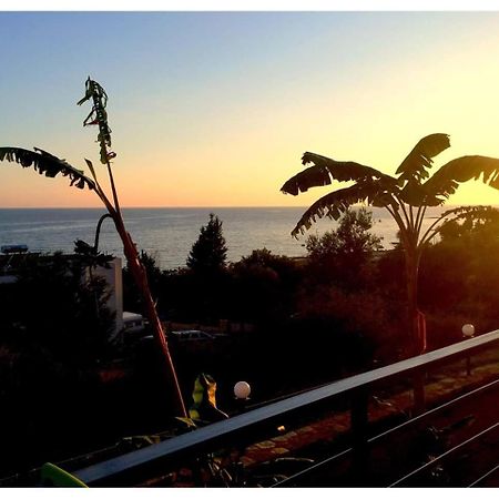 Sea View Hotel Dhermi Bagian luar foto