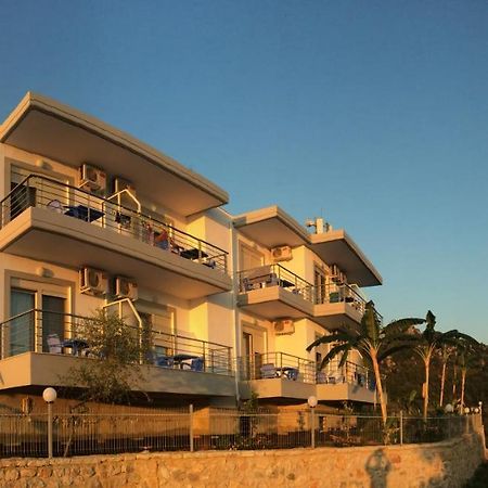 Sea View Hotel Dhermi Bagian luar foto