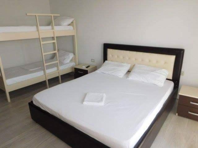 Sea View Hotel Dhermi Bagian luar foto